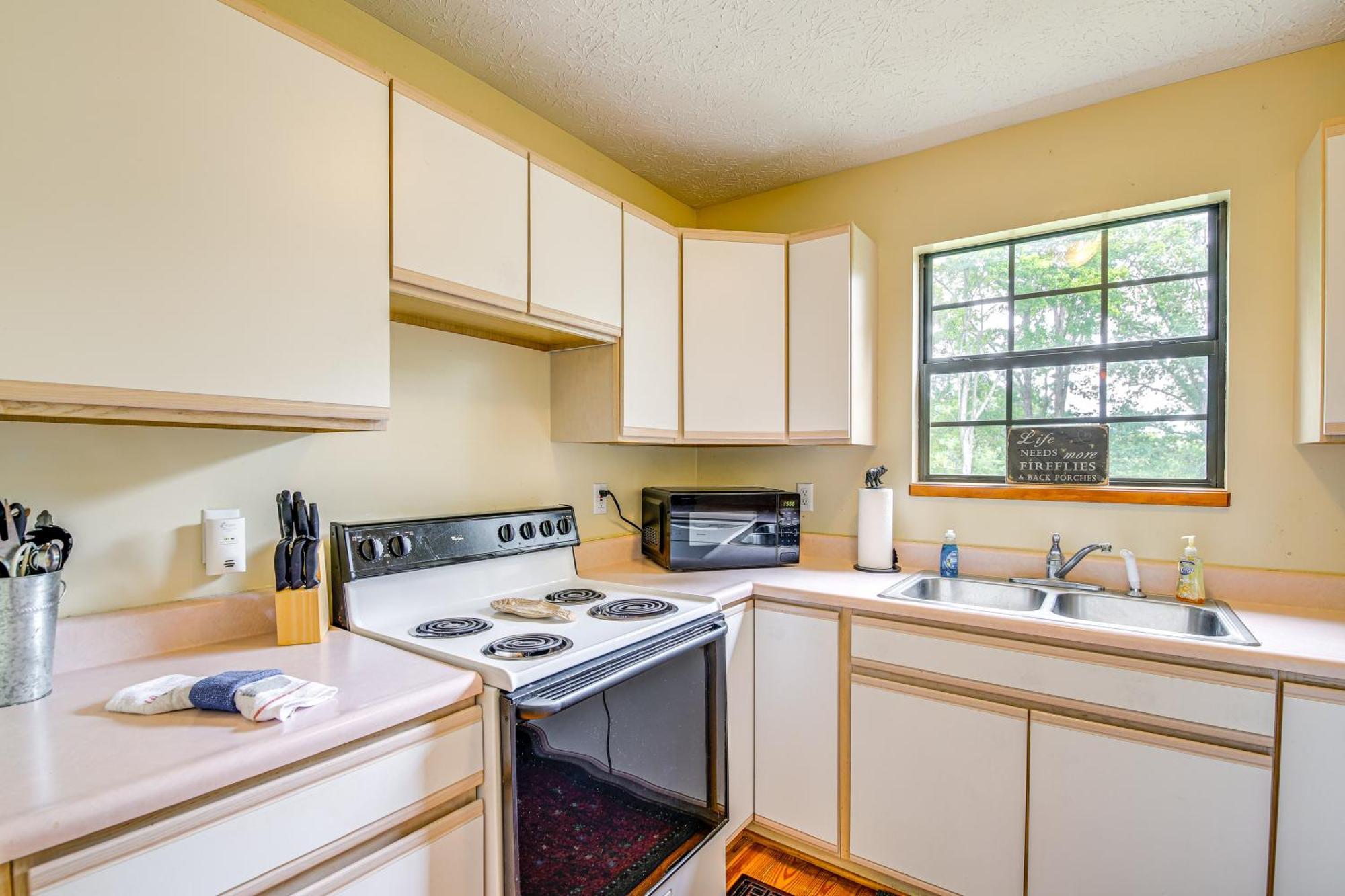 Pet-Friendly Sevierville Rental With Private Hot Tub Buitenkant foto